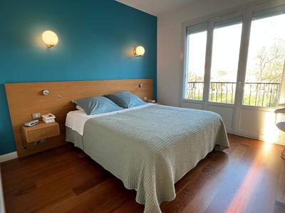 Appartement - 143 m² - 4 pièces