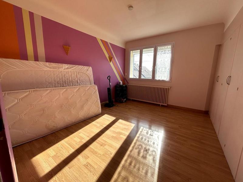 Maison - 274 m² - 12 pièces