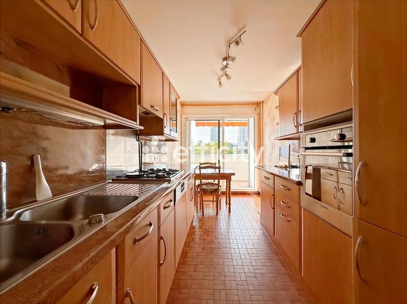 Appartement - 82 m² - 4 pièces