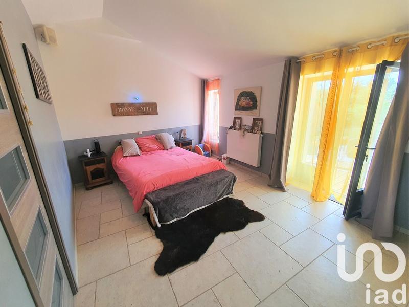 Maison - 360 m² - 8 pièces