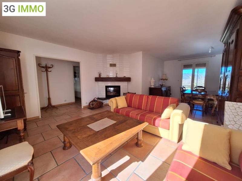 Maison - 111 m² - 5 pièces