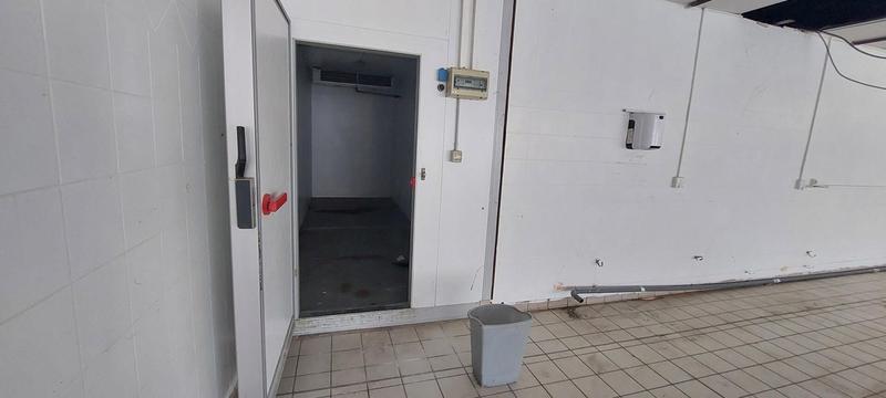 Local commercial - 440 m² - 2 pièces