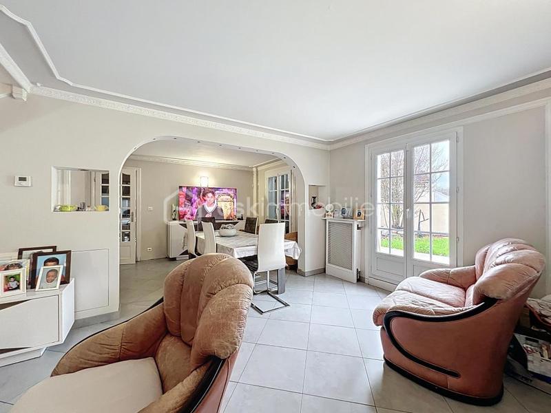 Maison - 104 m² - 6 pièces