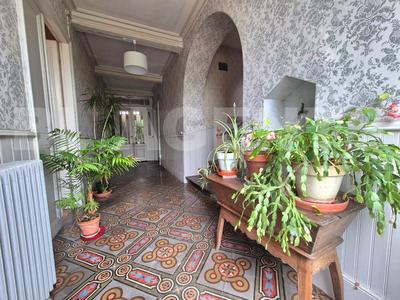 Maison - 245 m² - 7 pièces