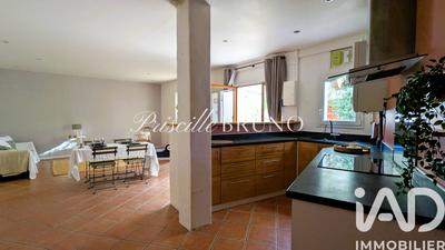 Maison - 82 m² - 4 pièces