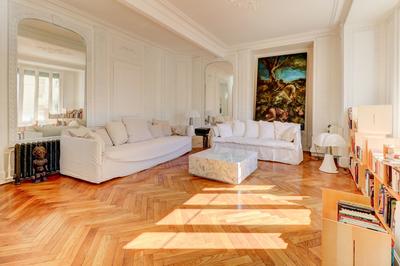 Appartement - 140 m² - 5 pièces