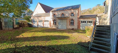 Maison - 611 m² - 25 pièces