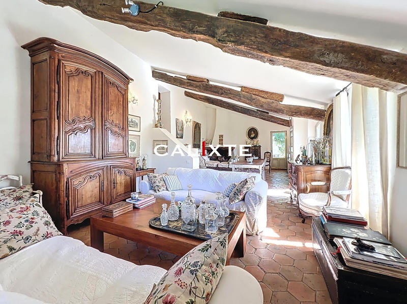 Mas - 180 m² - 6 pièces