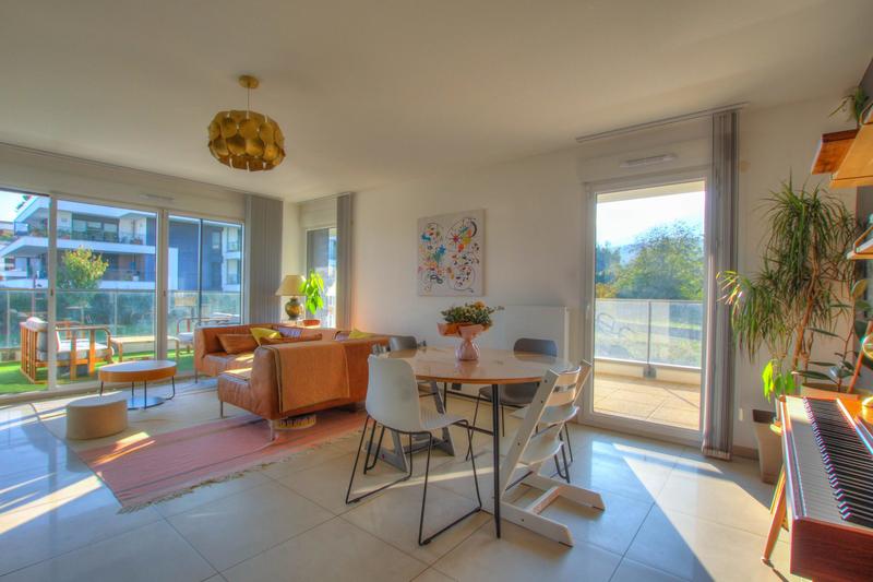 Appartement - 100 m² - 4 pièces