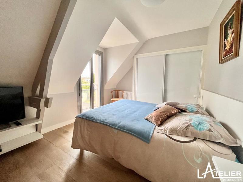 Demeure - 233 m² - 9 pièces