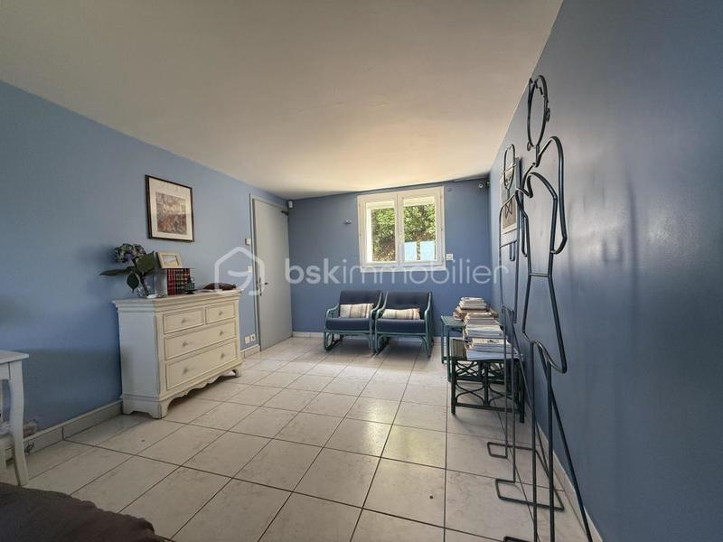 Propriété - 340 m² - 9 pièces