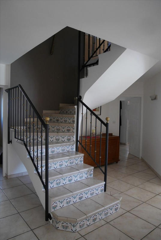 Villa - 240 m² - 8 pièces