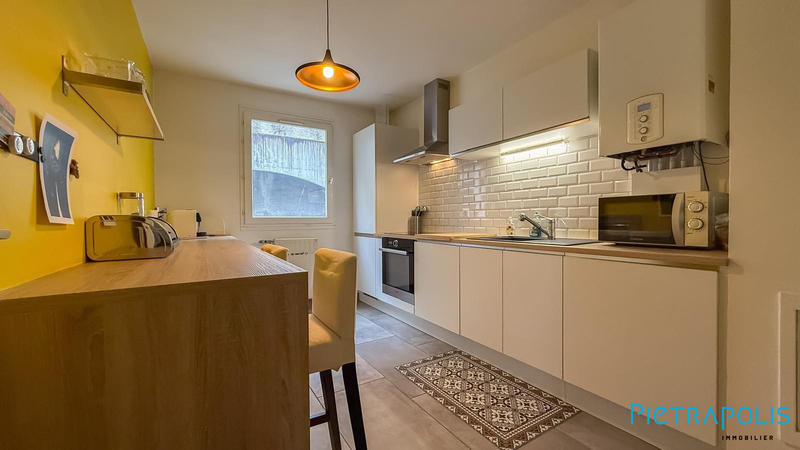 Appartement - 84 m² - 3 pièces