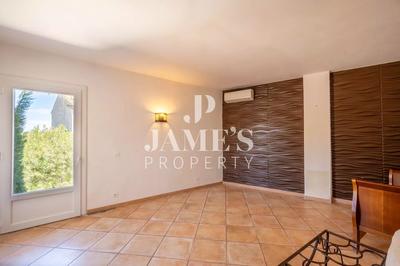 Maison - 295 m² - 7 pièces