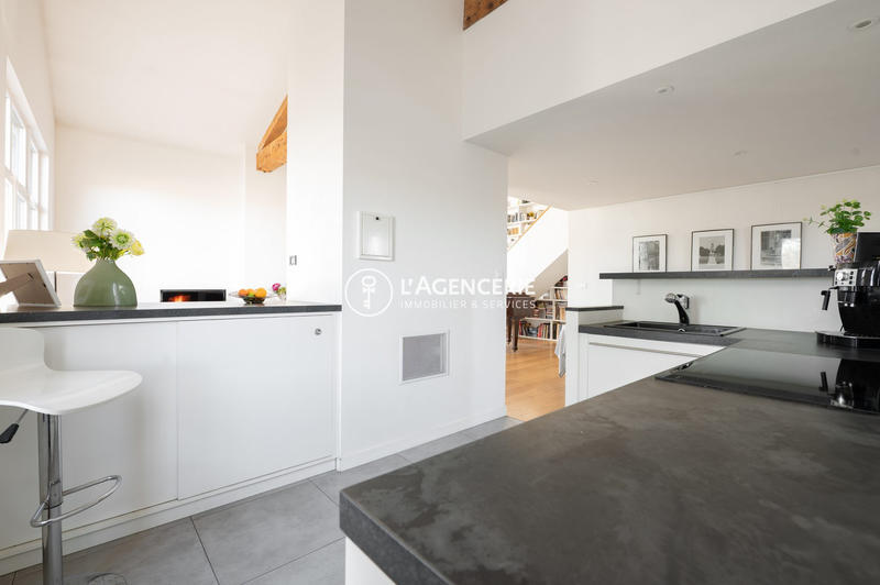 Maison - 300 m² - 7 pièces