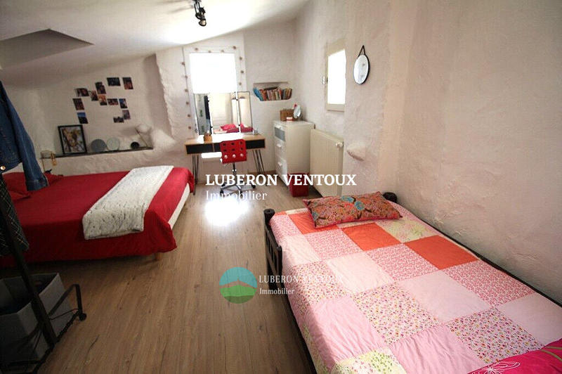 Maison - 230 m² - 8 pièces