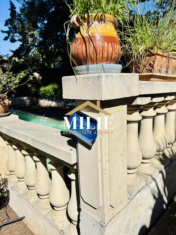 Maison ancienne - 260 m² - 11 pièces