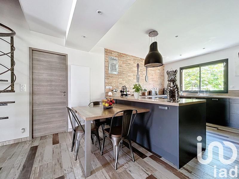 Maison - 172 m² - 5 pièces