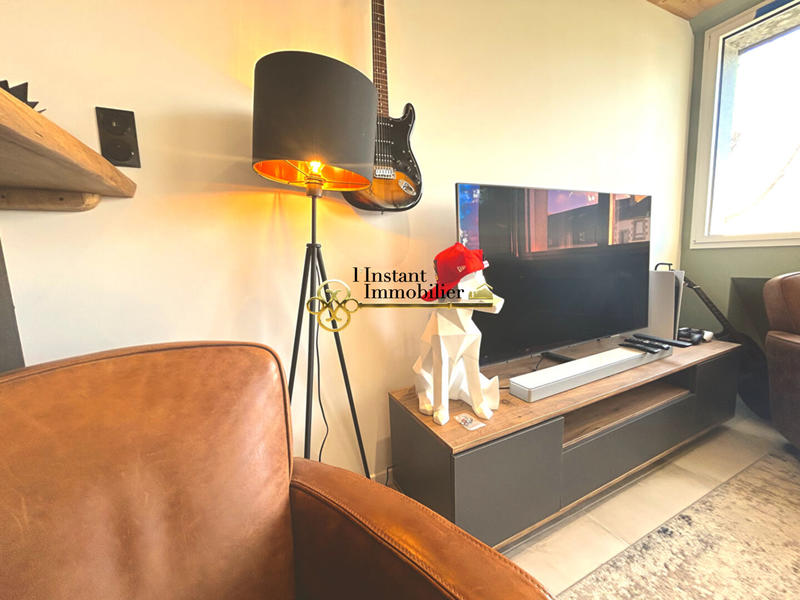 Appartement - 80 m² - 2 pièces