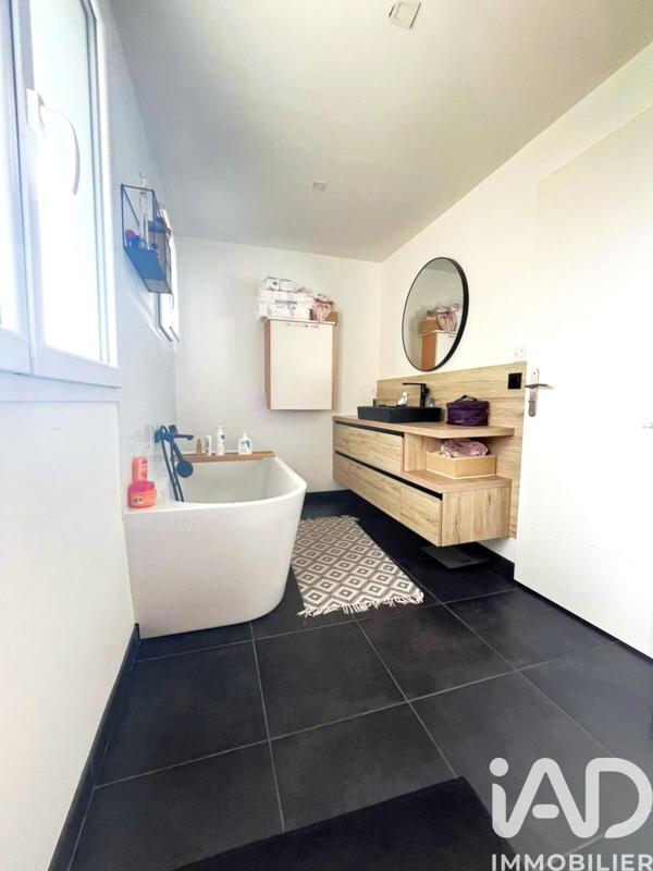 Maison - 115 m² - 4 pièces