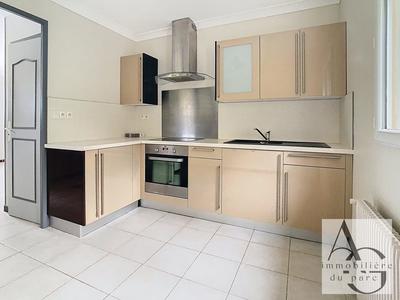 Maison traditionnelle - 81 m² - 4 pièces