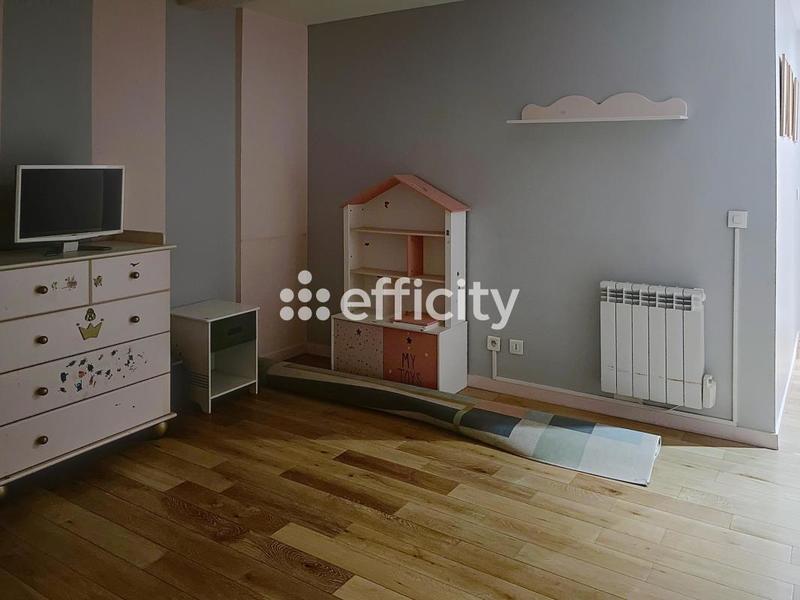 Appartement - 105 m² - 4 pièces