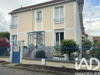 Maison - 108 m² - 5 pièces