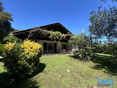 Maison ancienne - 205 m² - 11 pièces