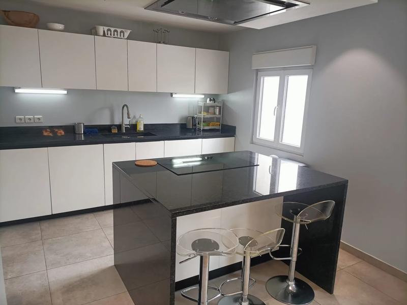 Maison - 192 m² - 8 pièces