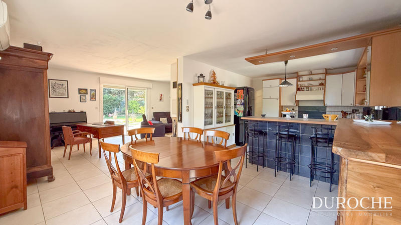 Maison - 158 m² - 7 pièces