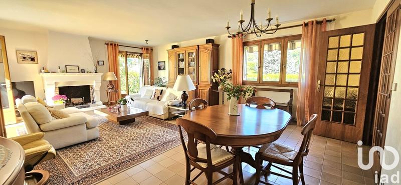 Maison - 166 m² - 8 pièces