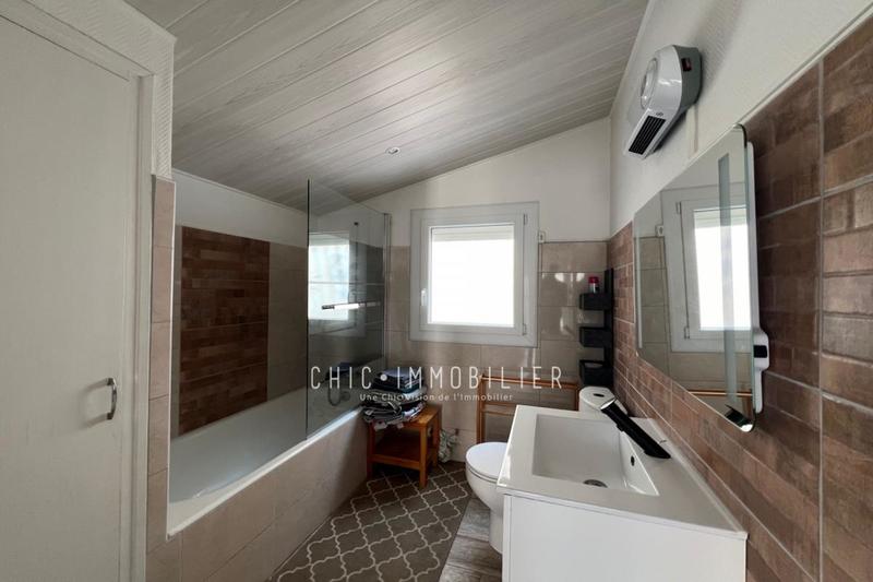 Maison - 140 m² - 9 pièces