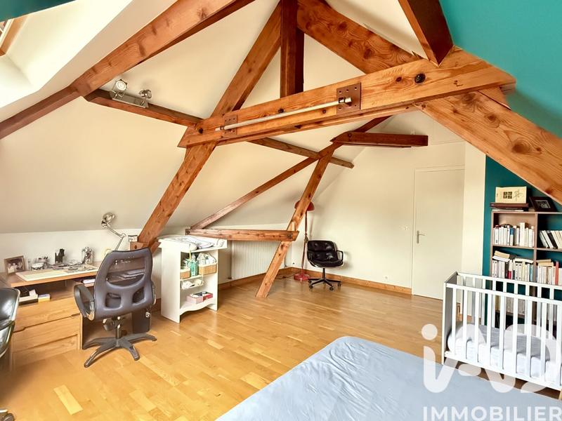 Maison - 233 m² - 7 pièces