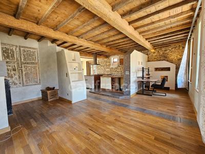 Maison - 182 m² - 9 pièces