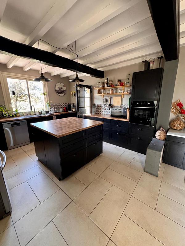 Maison - 250 m² - 7 pièces