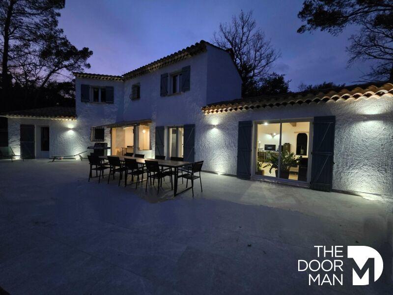 Villa - 167 m² - 6 pièces