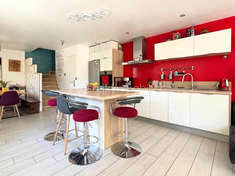 Maison - 146 m² - 8 pièces