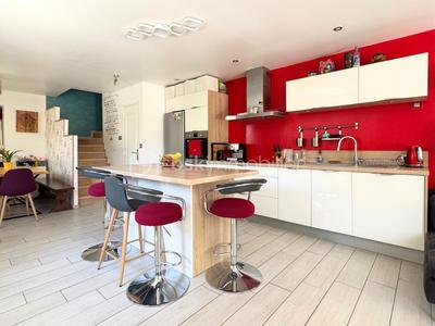 Maison - 146 m² - 8 pièces