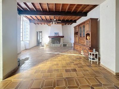 Maison - 300 m² - 10 pièces