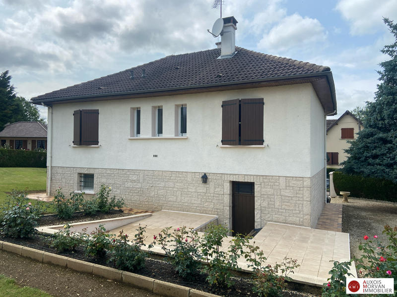 Maison traditionnelle - 115 m² - 4 pièces