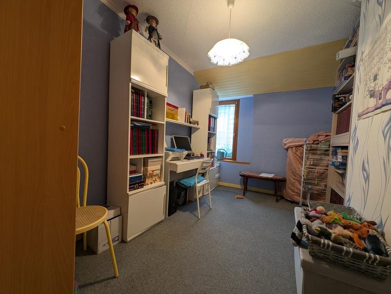 Maison - 95 m² - 5 pièces