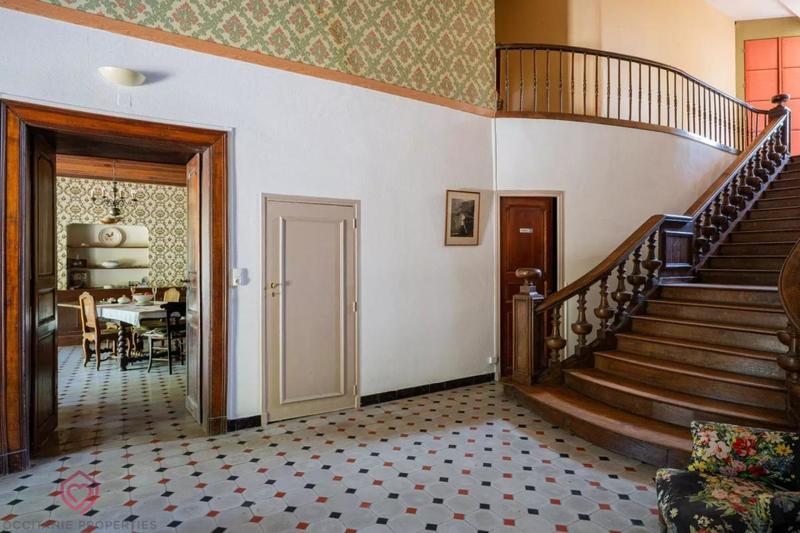 Maison de maîtres - 409 m² - 13 pièces