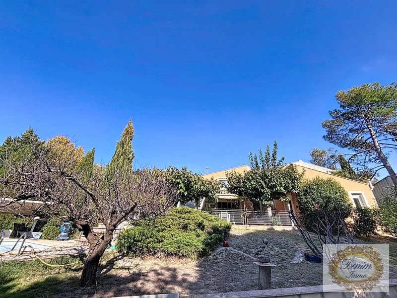 Villa - 183 m² - 7 pièces