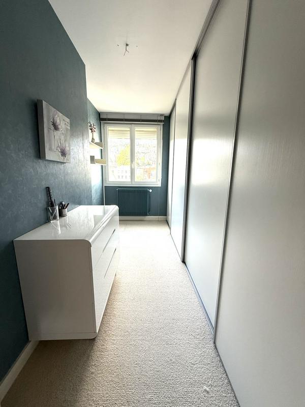 Appartement - 93 m² - 4 pièces