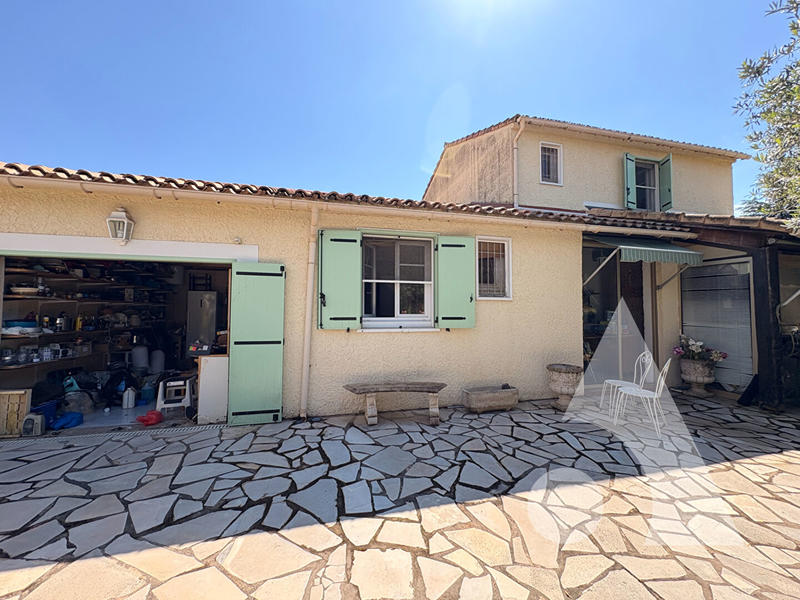 Maison - 115 m² - 6 pièces