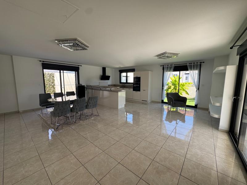 Maison - 114 m² - 5 pièces