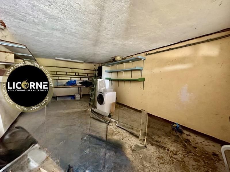 Villa - 168 m² - 9 pièces