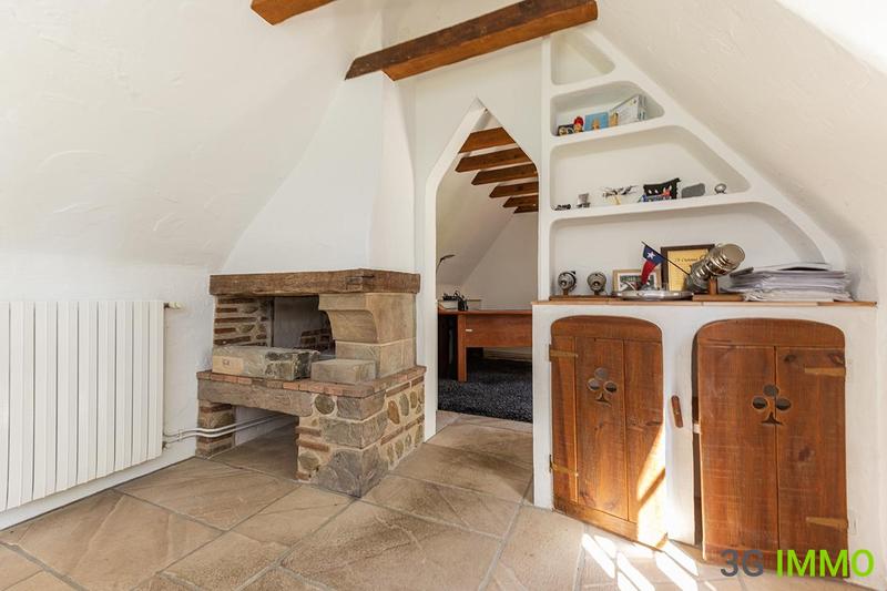 Propriété - 230 m² - 7 pièces