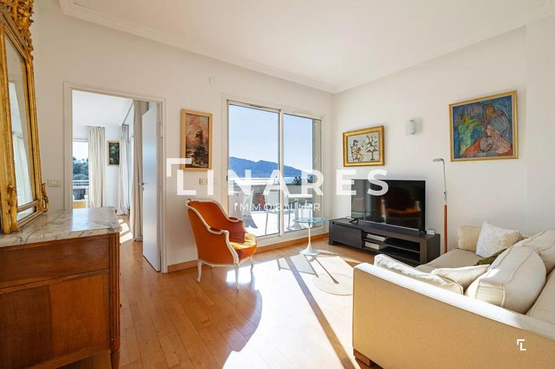 Maison - 355 m² - 9 pièces