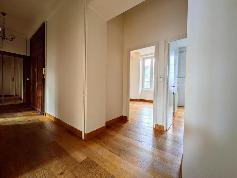 Appartement - 110 m² - 4 pièces